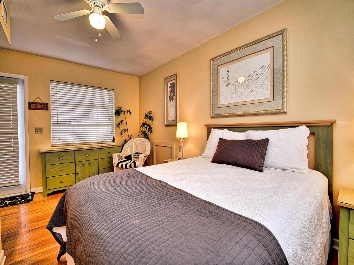 Palm Place 4- Royal Palm 621 Clearwater Beach Room photo